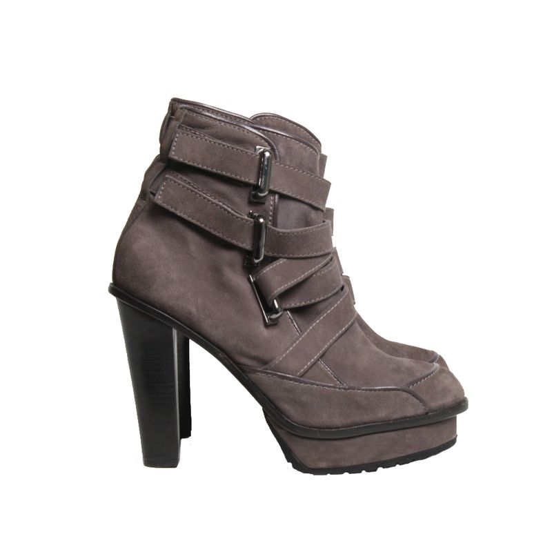 Ankle-Boot-Cris-Barros-Camurca
