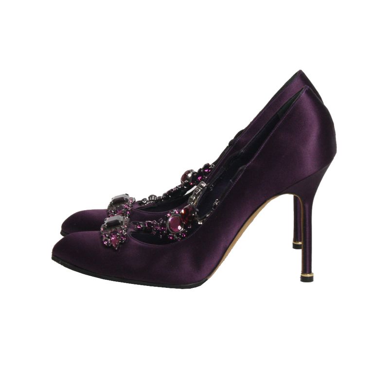 Salto-Manolo-Blahnik-Cetim-Roxo-Pedrarias