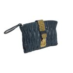 Clutch-Miu-Miu-Matelasse-Azul-Petroleo