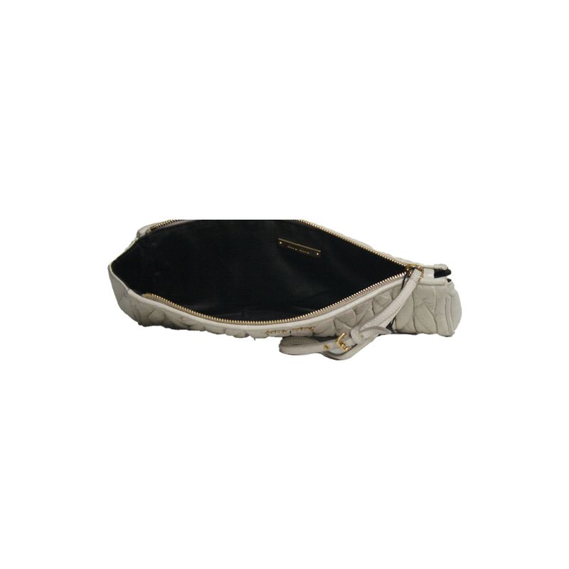 Clutch-Miu-Miu-Matelasse-Leather-Wristlet-Off-White
