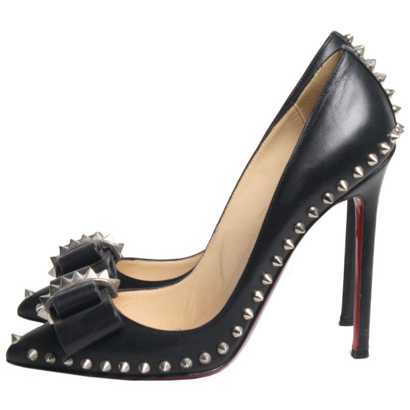 Scarpin-Christian-Louboutin-Studs