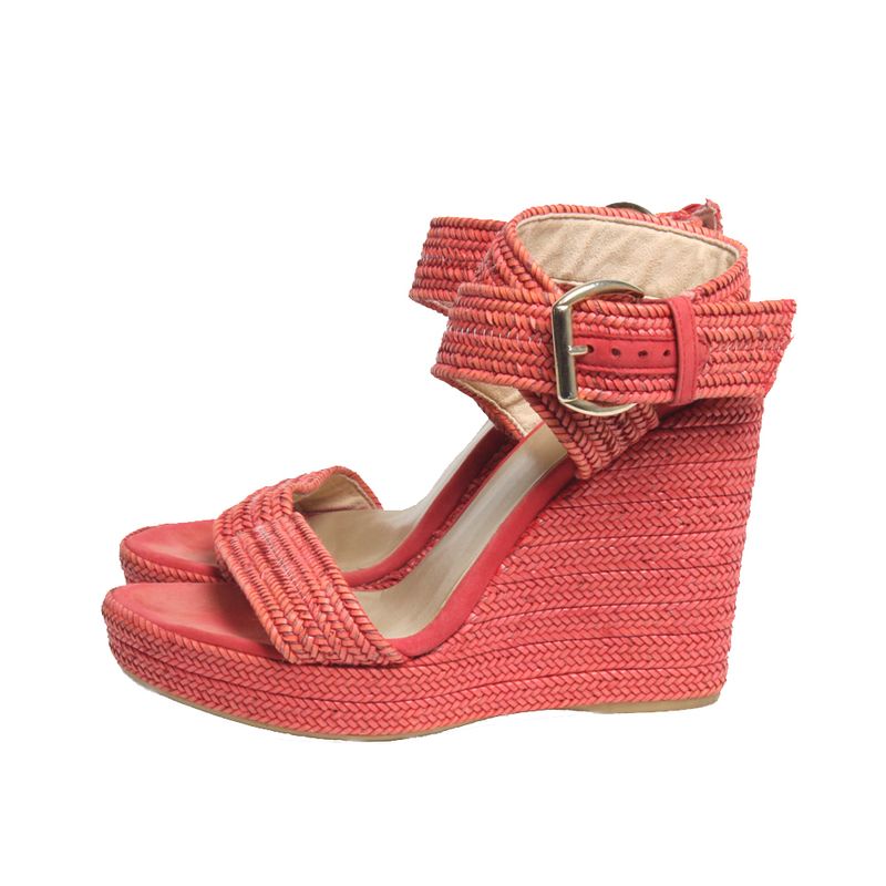 Plataforma-Anabela-Stuart-Weitzman-Coral-3