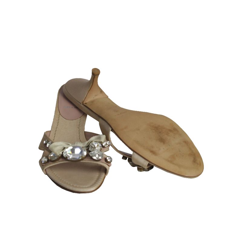 Tamanco-MiuMiu-Rosa-com-Pedrarias