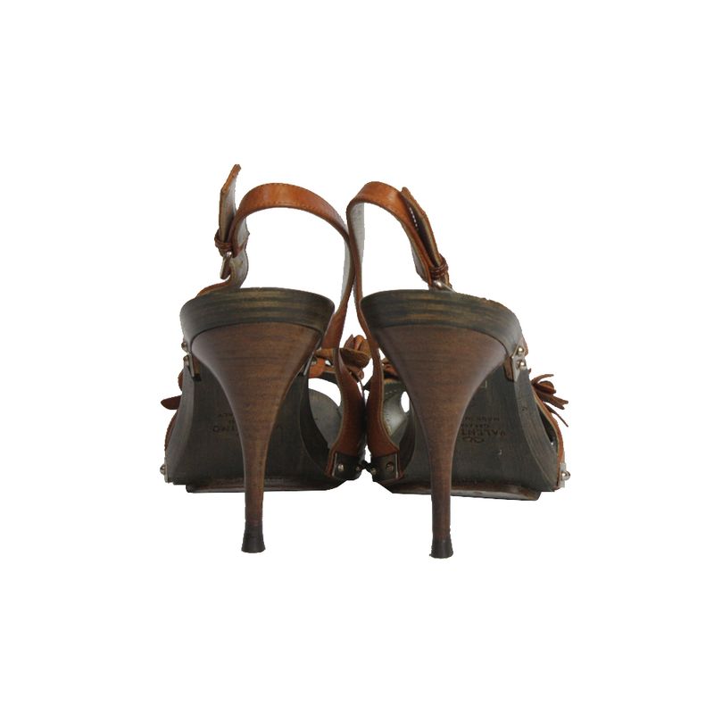 Sandalia-de-Salto-Valentino-Caramelo-com-Madeira-Vintage