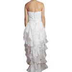 Vestido-Martha-Medeiros-Branco-com-Strass-e-Saia-Longa-Branca-Babado