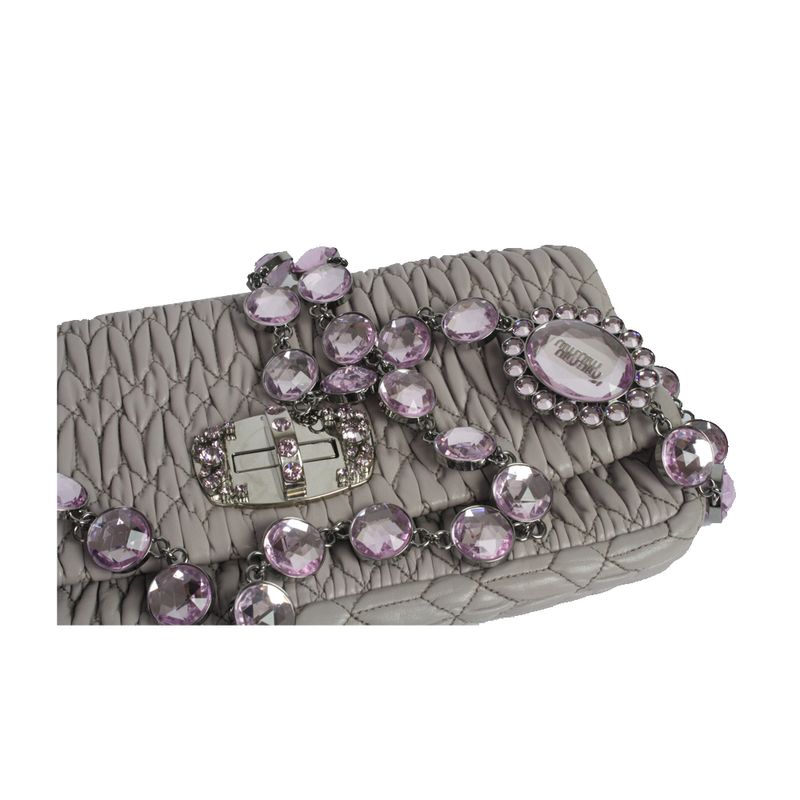 Bolsa-Miu-Miu-Lilas-com-Alca-em-Pedrarias