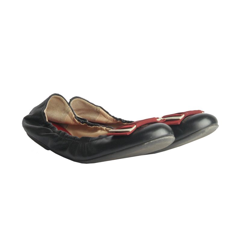 Sapatilha-Bally-Couro-Preto-e-Laco-Vermelho