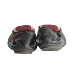 Sapatilha-Bally-Couro-Preto-e-Laco-Vermelho