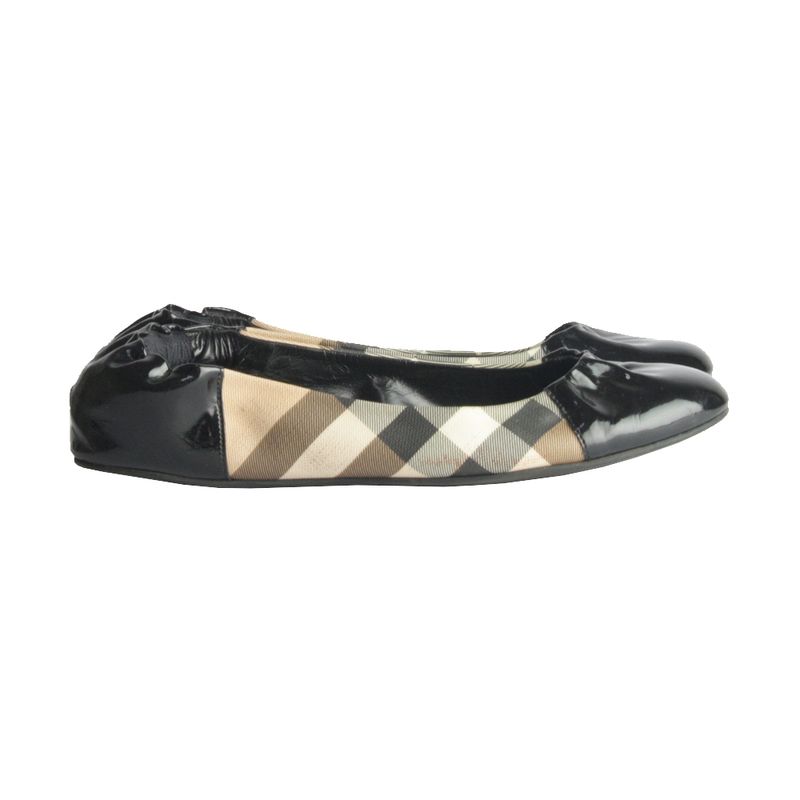 Sapatilha-Burberry-Verniz-Preto