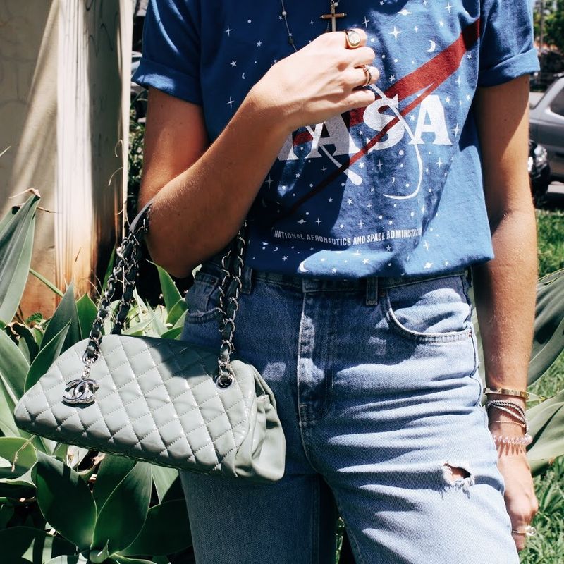Bolsa-Chanel-Just-Mademoiselle-Medium-Bowler-Bag