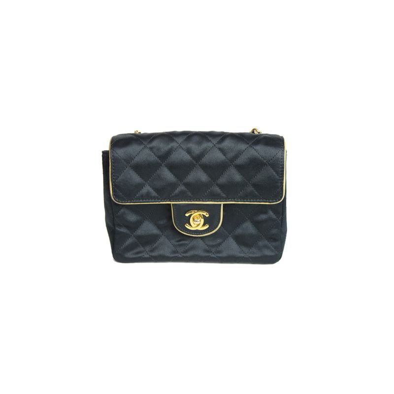 Bolsa-Chanel-Classic-Mini-Square-Preta-Seda