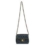 Bolsa-Chanel-Classic-Mini-Square-Preta-Seda-8