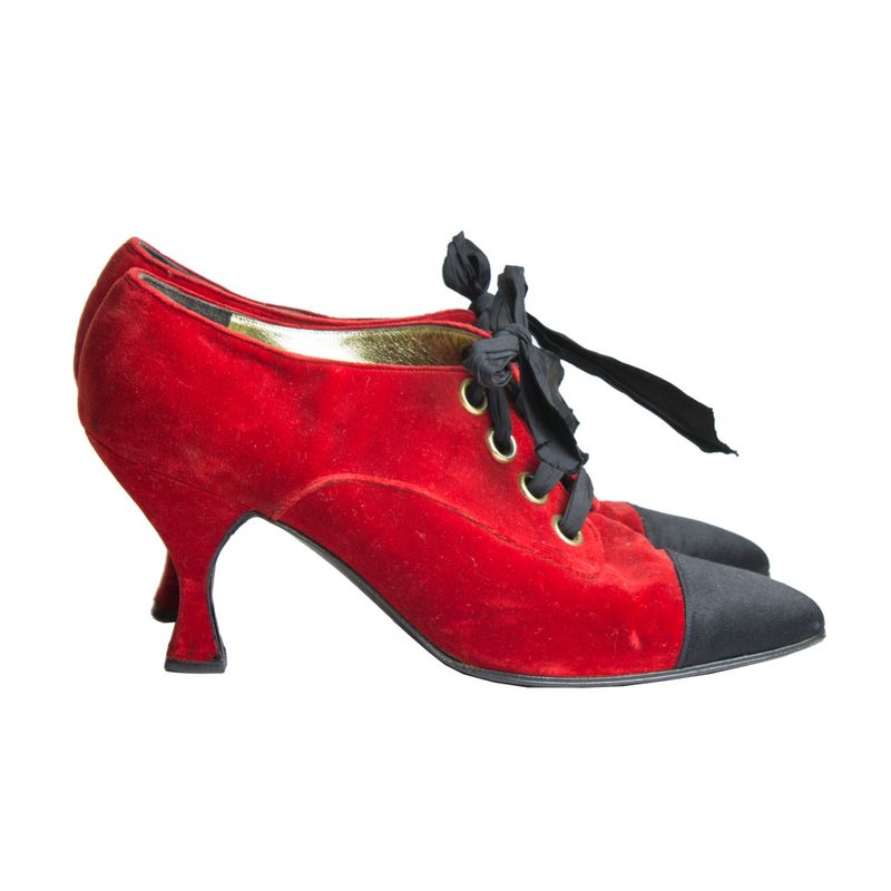Bota-Chanel-Veludo-Preto-e-Vermelho