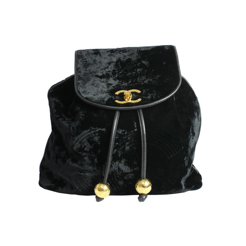 Mochila-Chanel-Vintage-Veludo-Preto