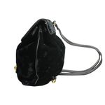 Mochila-Chanel-Vintage-Veludo-Preto
