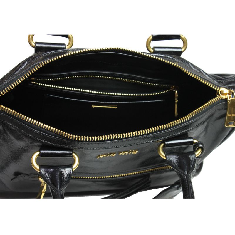 bolsa-miu-miu-couro-preto