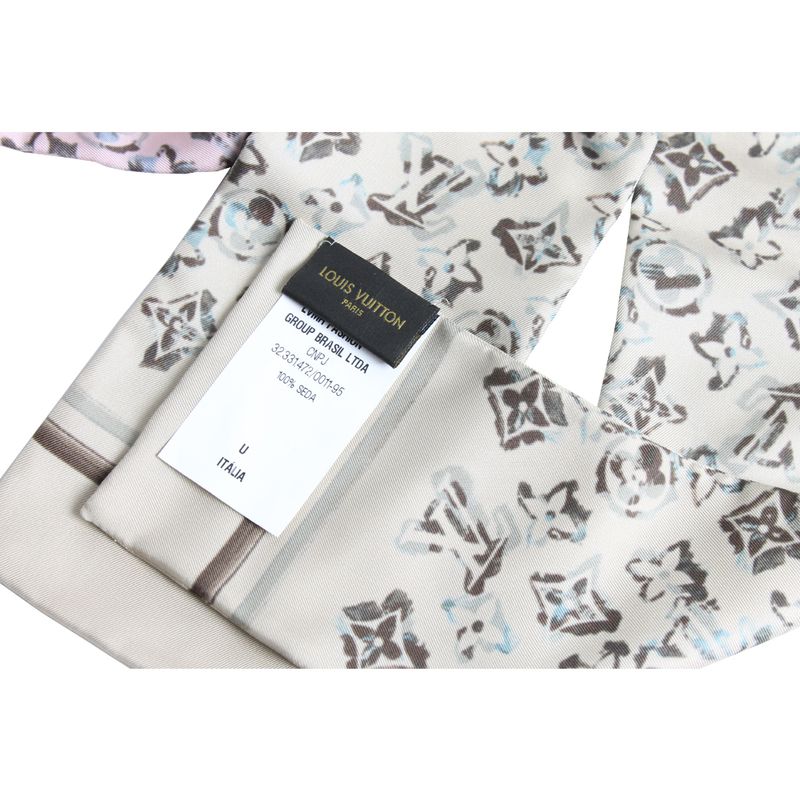 Lenco-Louis-Vuitton-Bege-e-Branco