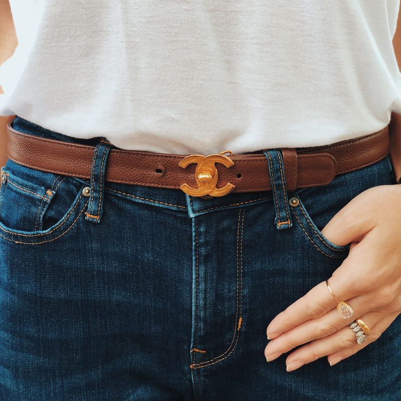 Cinto-Chanel-Vintage-Basico-Couro-Marrom-com-CC-Turn-Lock-Dourado