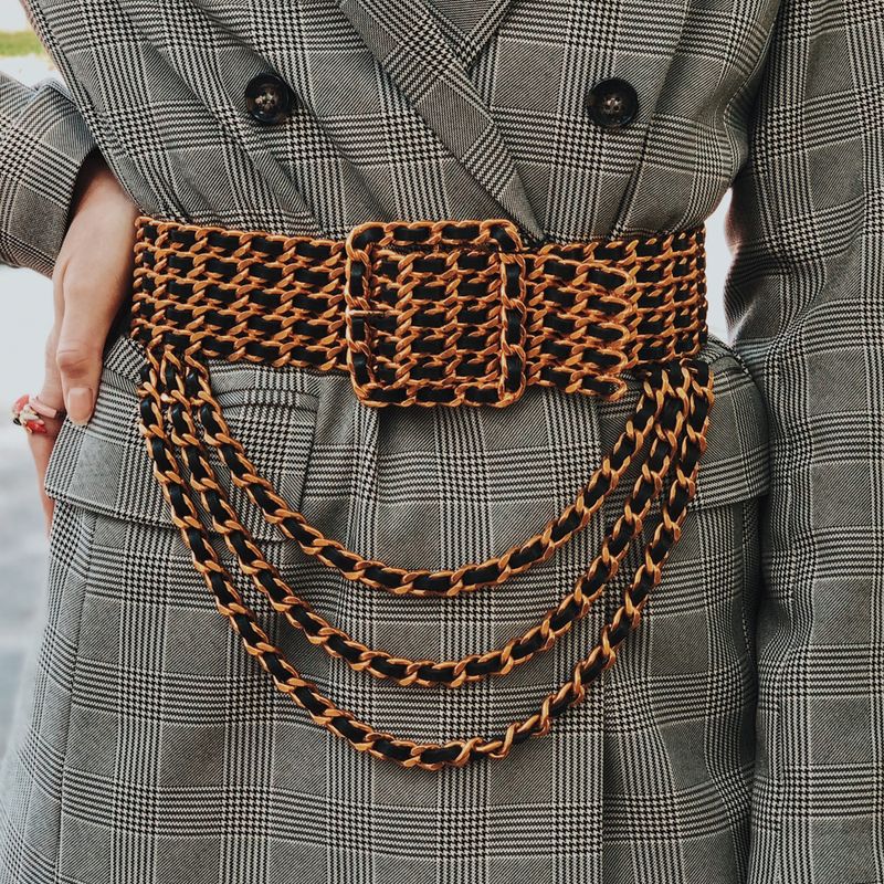 Cinto-Chanel-Vintage-Maxi-Dourado-com-Couro-Lambskin-Preto