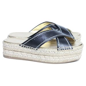 Flatform Prada Couro Preto com Sola de Palha