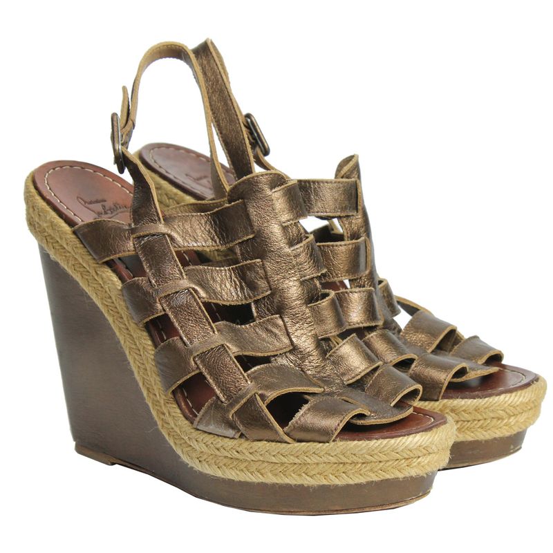 Anabela-Christian-Louboutin-Bronze-e-Palha