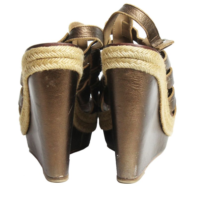 Anabela-Christian-Louboutin-Bronze-e-Palha
