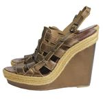 Anabela-Christian-Louboutin-Bronze-e-Palha