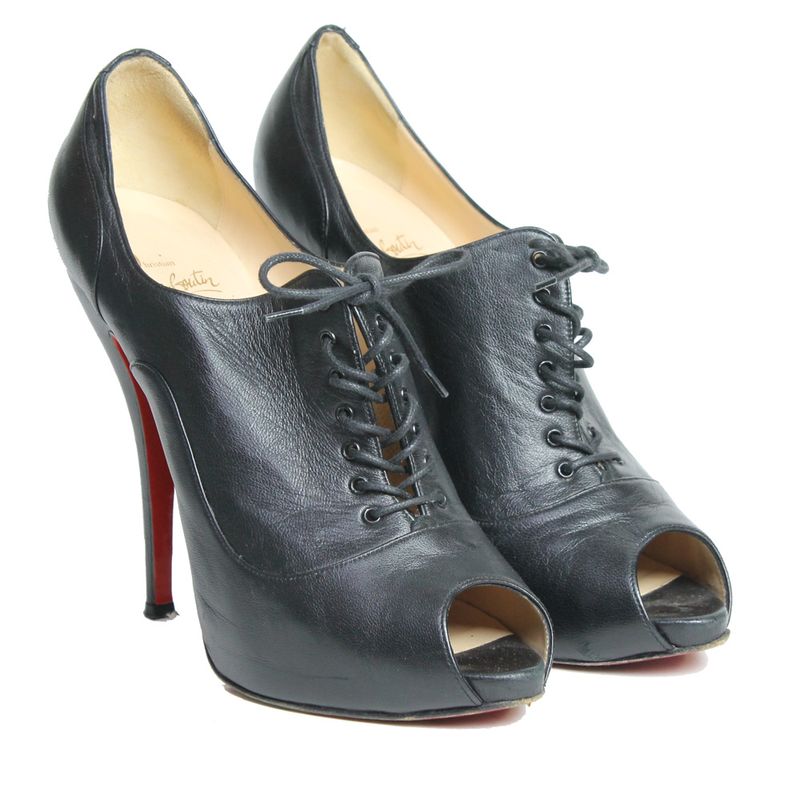 Ankle-Boot-Christian-Louboutin-Peep-Toe-Couro-Preto
