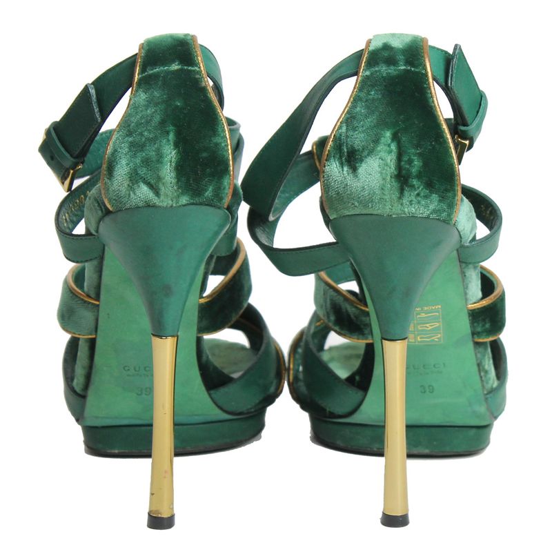 Sandalia-Gucci-Veludo-Verde-com-Detalhes-Dourados