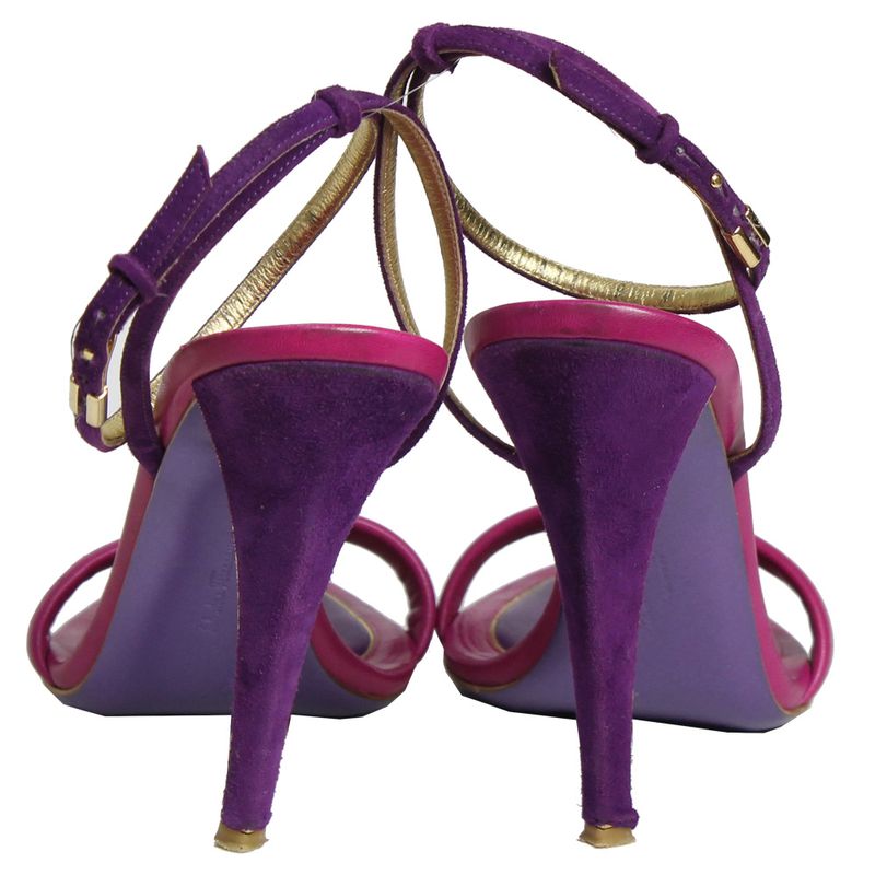 Sandalia-Salvatore-Ferragamo-Tiras-Rosa-e-Roxo