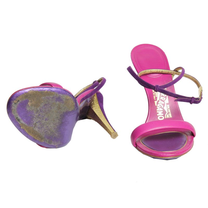 Sandalia-Salvatore-Ferragamo-Tiras-Rosa-e-Roxo