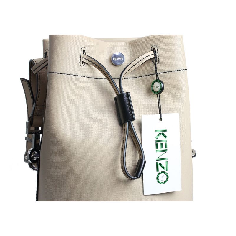 bolsa-kenzo-bucket-bege-e-preta-com-tachas