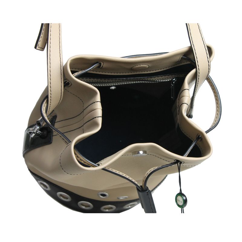 bolsa-kenzo-bucket-bege-e-preta-com-tachas