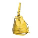 bolsa-prada-city-calf-bucket-amarelo