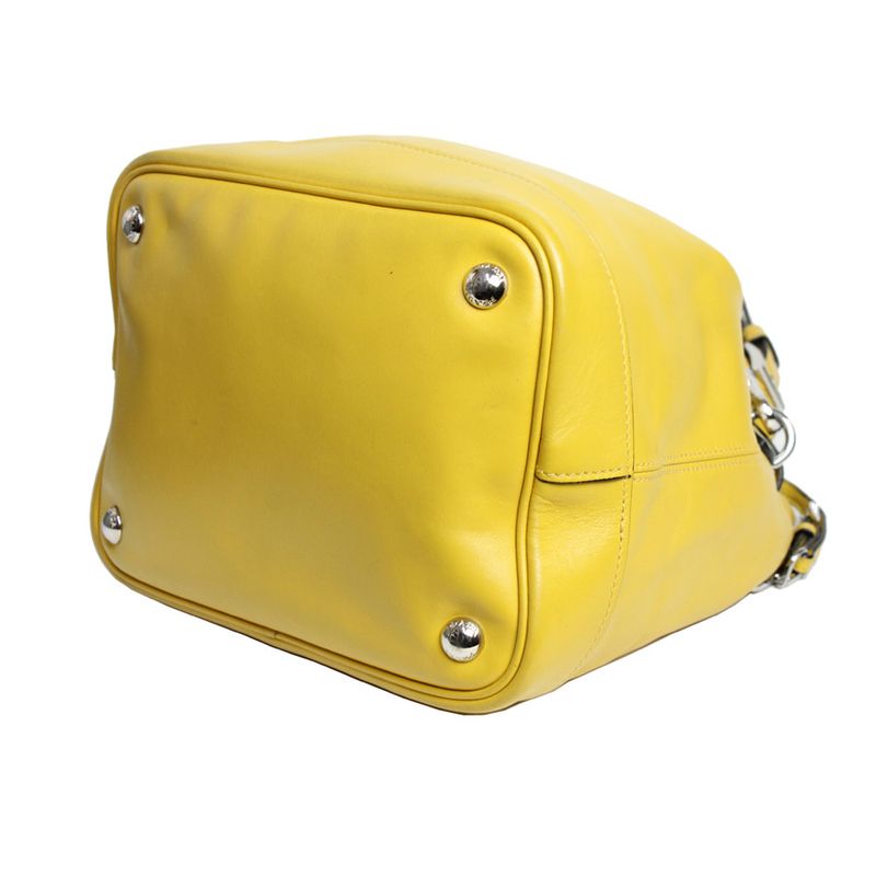 bolsa-prada-city-calf-bucket-amarelo