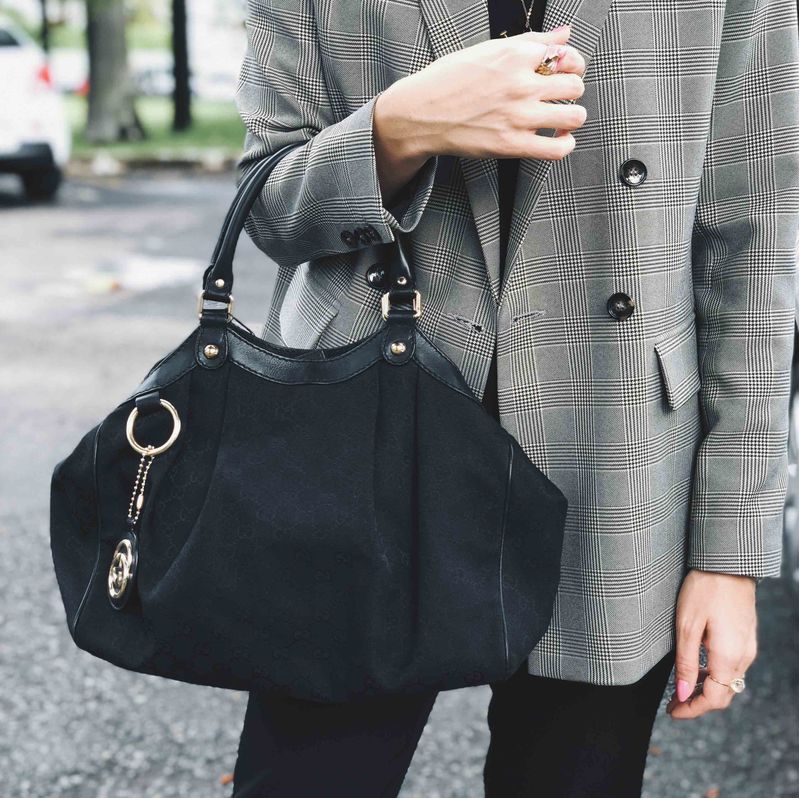 Bolsa-Gucci-Sukey-Monograma-Canvas-Preta