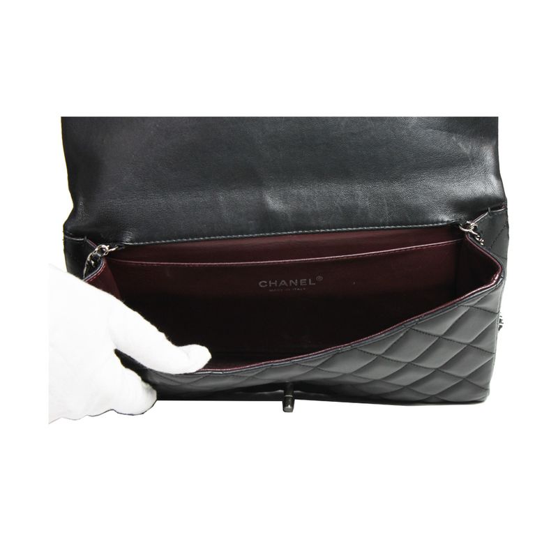 clutch-chanel-new-em-couro-lambskin-preto