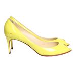 peep-toe-christian-louboutin-yootish-verniz-amarelo
