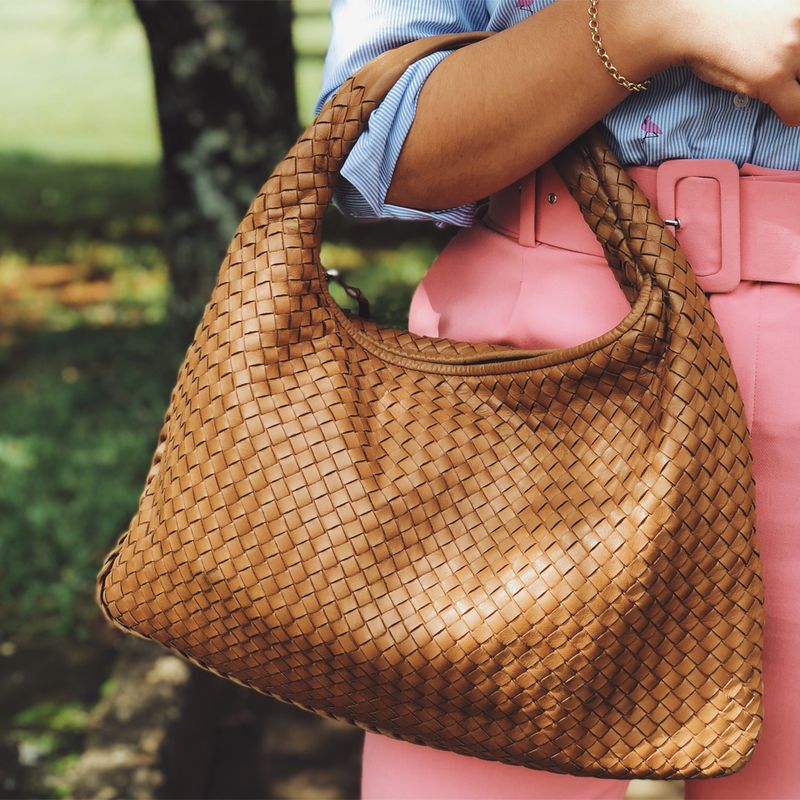 Bolsa-Bottega-Veneta-Hobo-Intrecciato-Caramelo