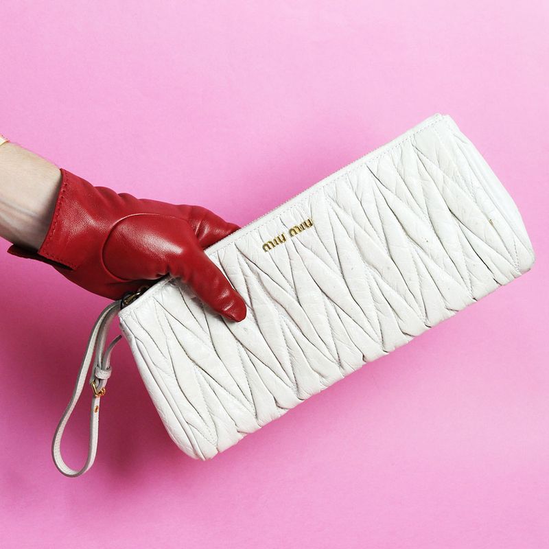 clutch-miu-miu-matelasse-leather-wristlet-off-white