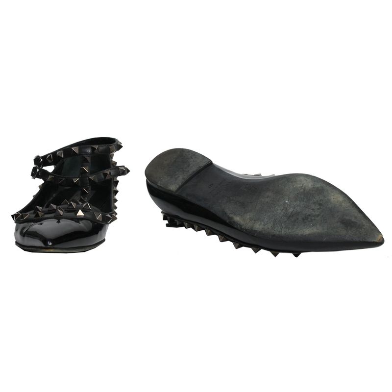 sapatilha-valentino-rockstud-bico-fino-verniz-preto