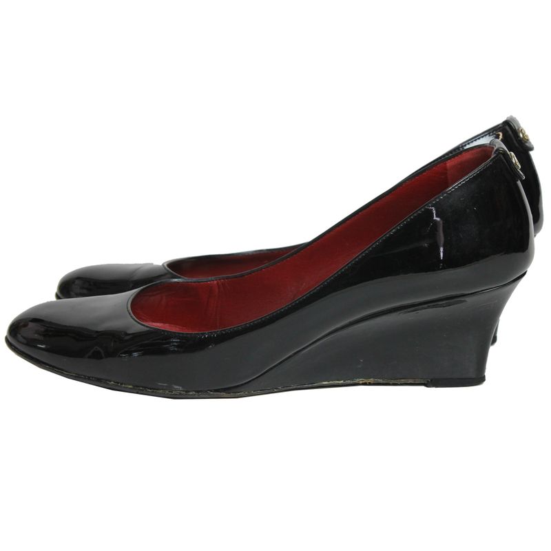 sapato-gucci-verniz-salto-anabela