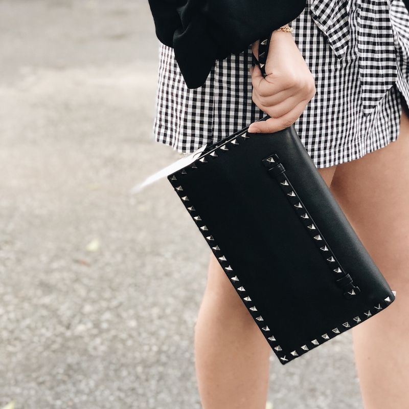 Clutch-Valentino-Rockstud-Couro-Preta