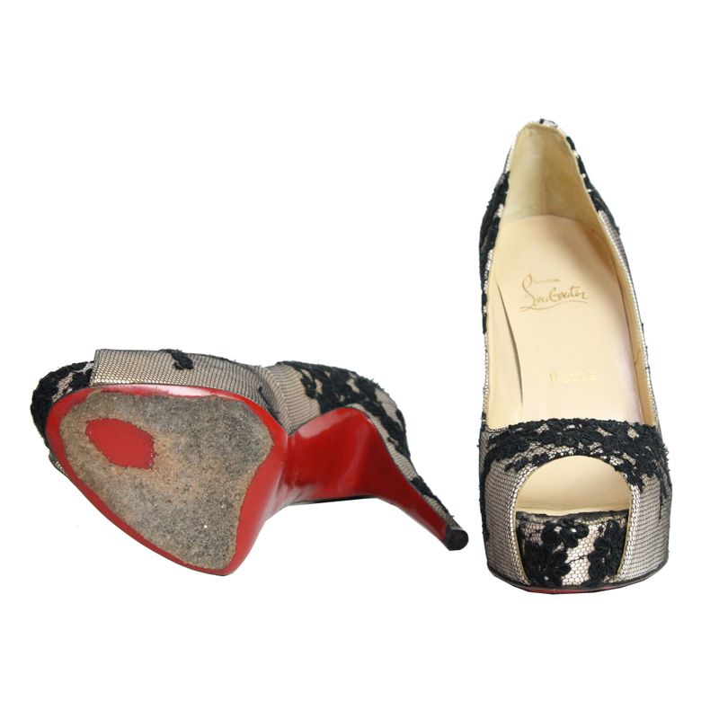 Pump-Christian-Louboutin-Lace