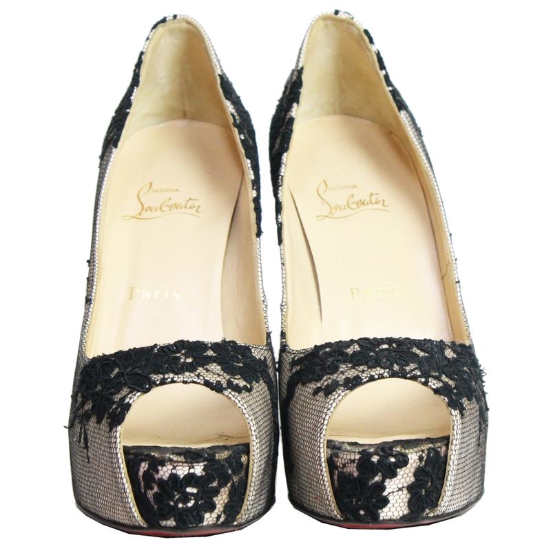Pump-Christian-Louboutin-Lace