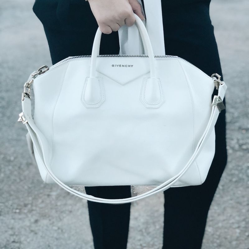 1760-Bolsa-Givenchy-Antigona-Branco-Verso