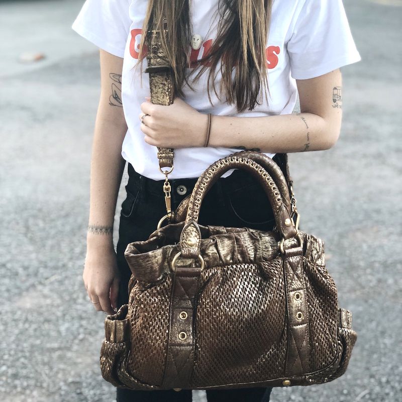 Bolsa-Miu-Miu-Couro-Marrom-e-Dourado