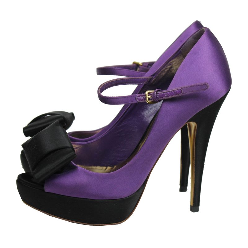 sandalia-peep-toe-miu-miu-laco-cetim-roxa