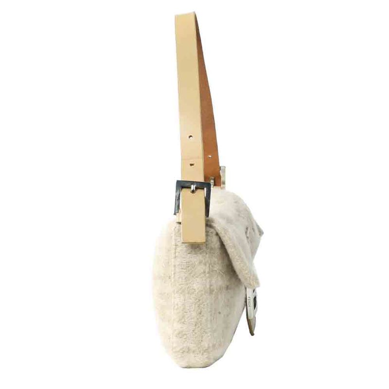1828-bolsa-fendi-baguette-la-monograma-bege-3