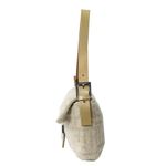 1828-bolsa-fendi-baguette-la-monograma-bege-5